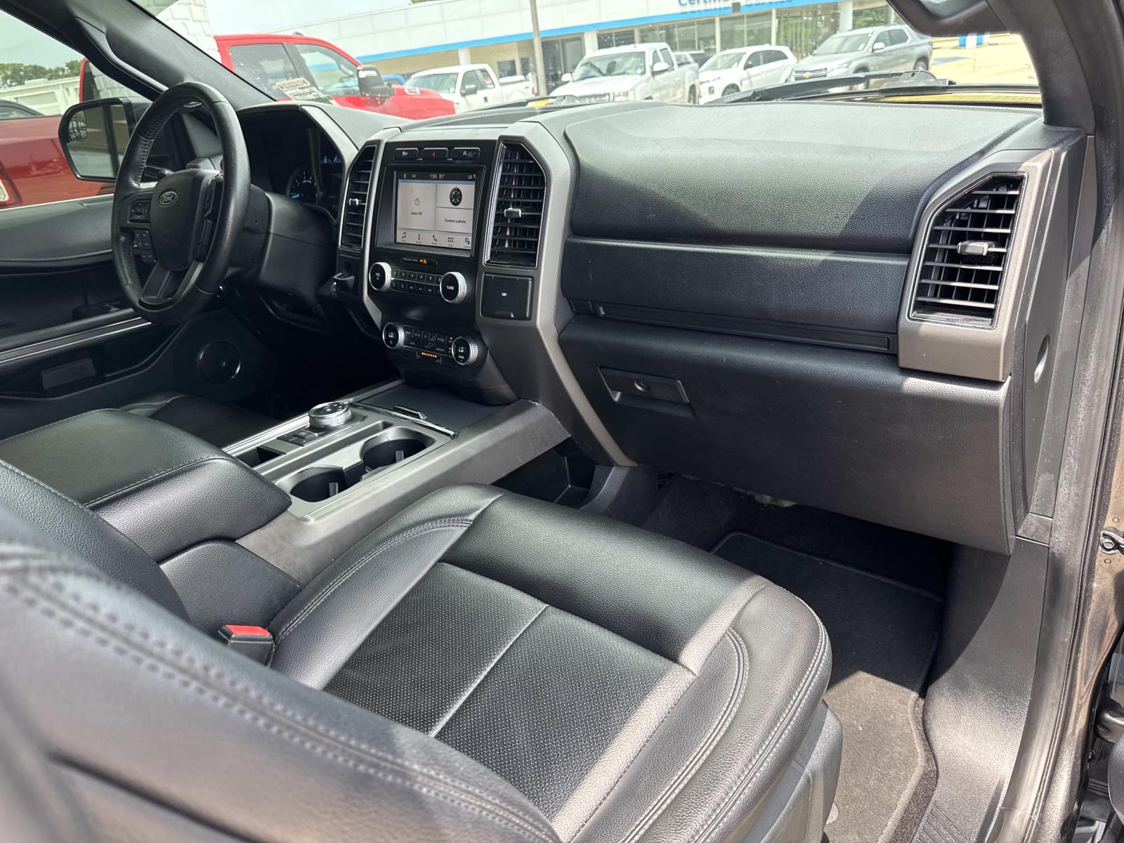 2019 Ford Expedition XLT photo 11