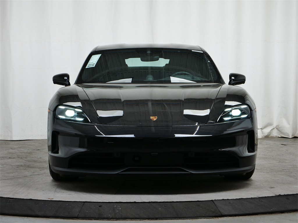 2025 Porsche Taycan 4S photo 10