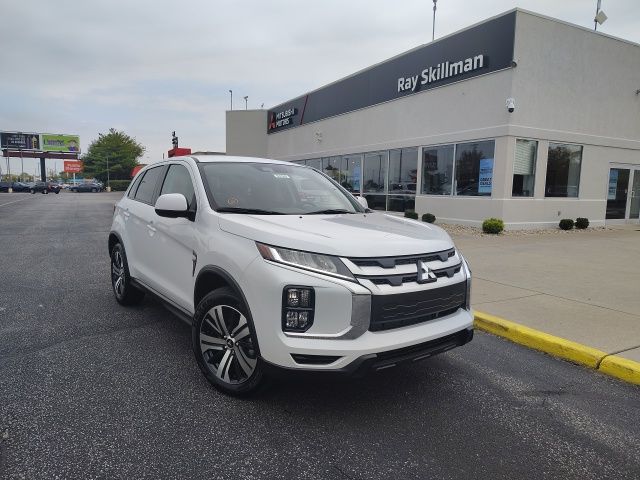 2025 Mitsubishi Outlander Sport ES's photo