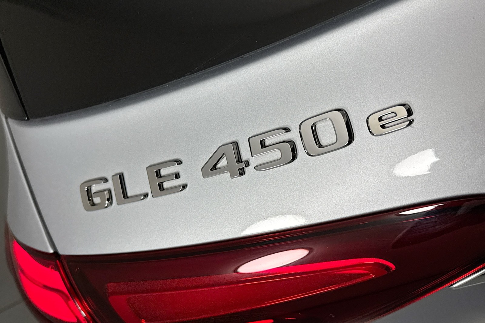 2025 Mercedes Benz GLE 450e photo 6