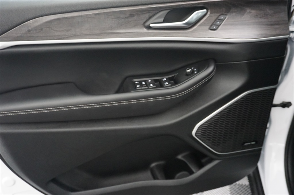 2024 Jeep Cherokee Base photo 18