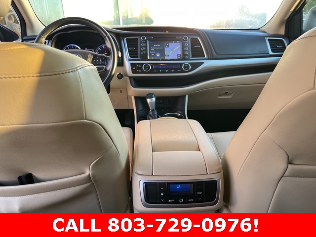 2017 Toyota Highlander XLE photo 15