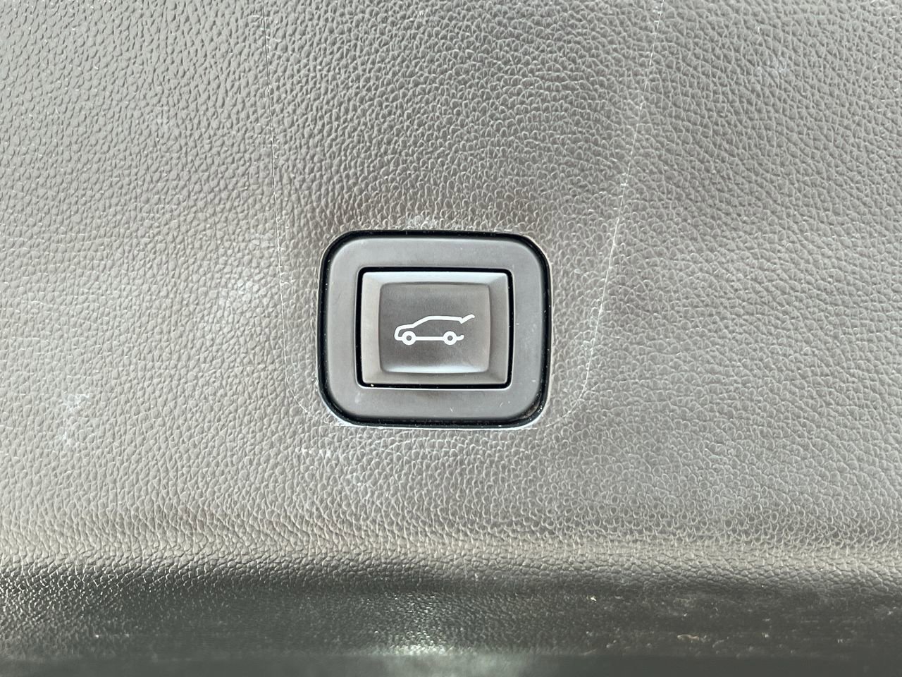 2019 Chevrolet Traverse Premier photo 9