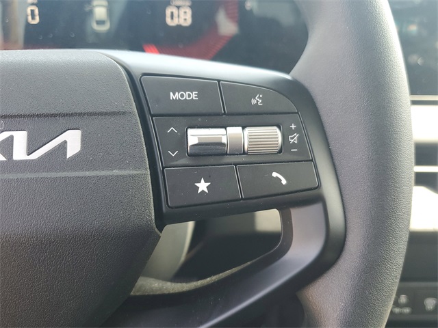 2025 Kia K4 LXS photo 18
