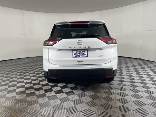 2025 Nissan Rogue SV photo 11