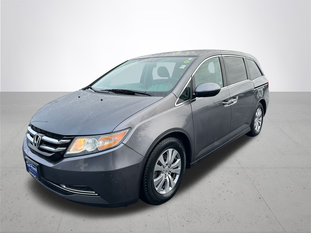 2016 Honda Odyssey SE photo 2