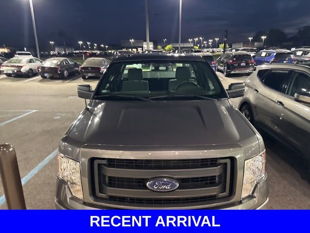 2013 Ford F-150 STX photo 2