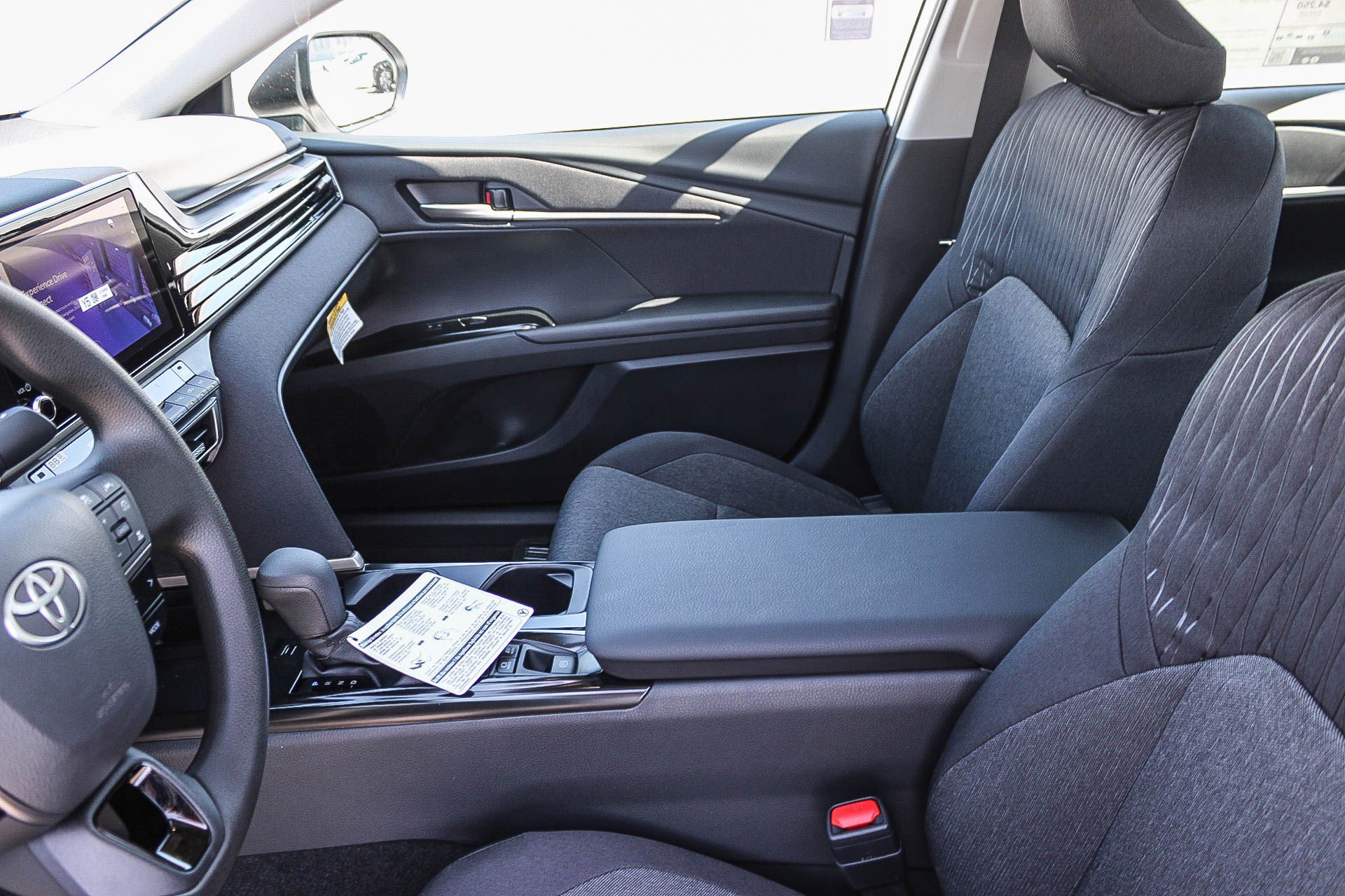 2025 Toyota Camry LE photo 18