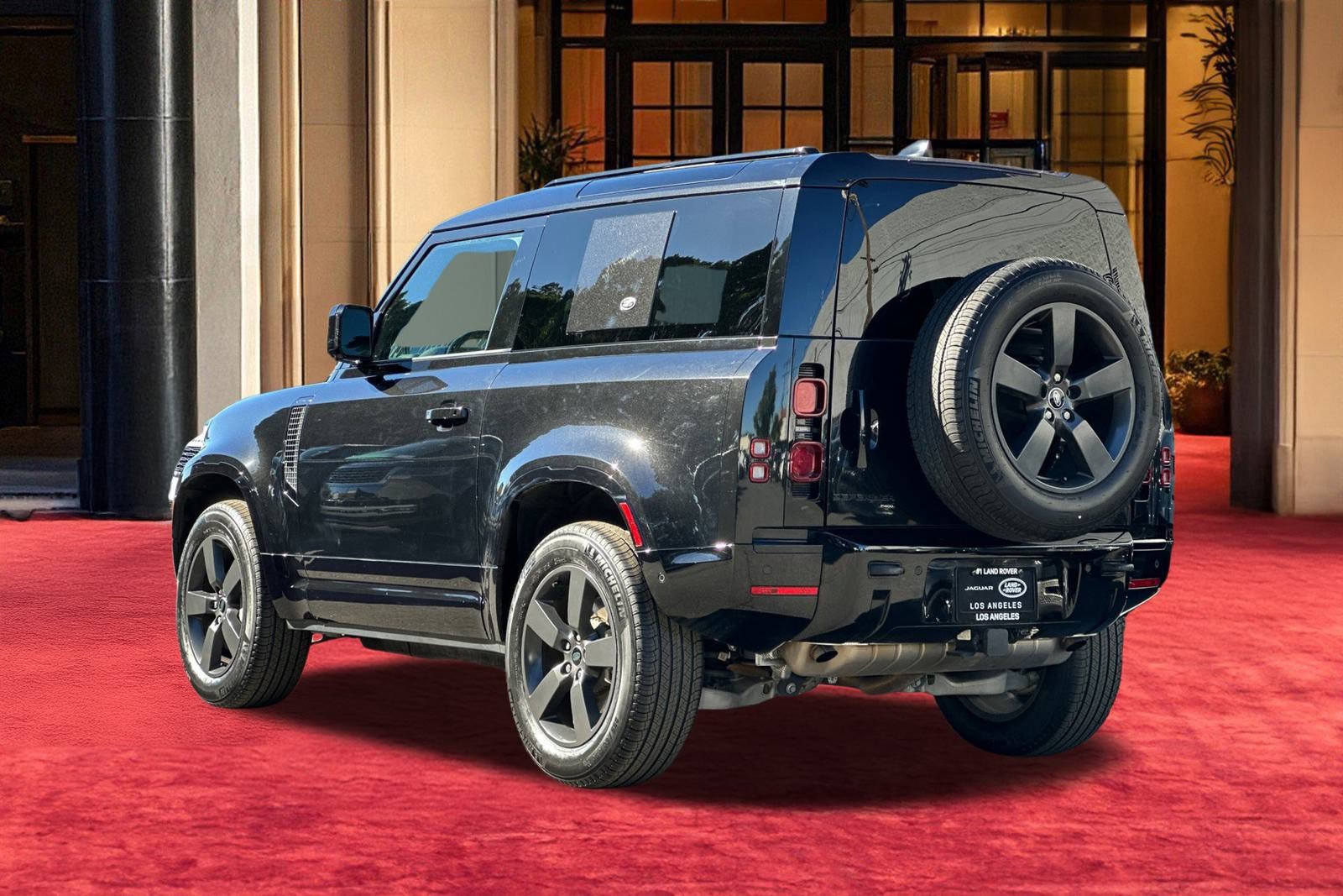 2023 Land Rover Defender X-Dynamic SE photo 3