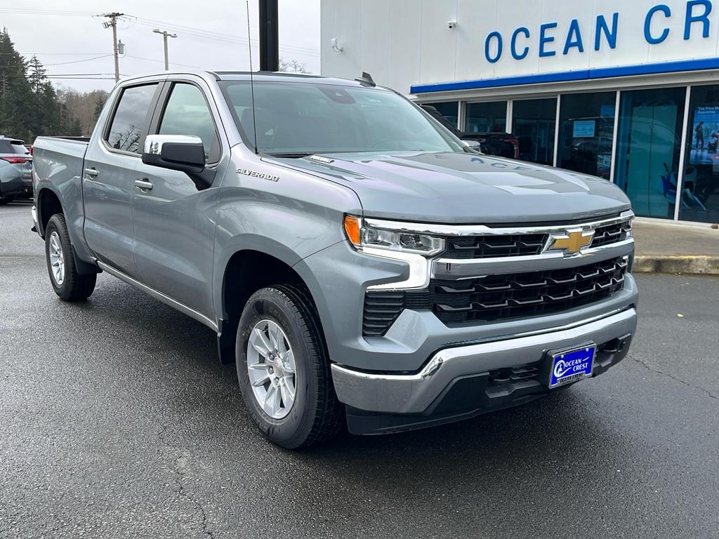 2025 Chevrolet Silverado LT photo 2