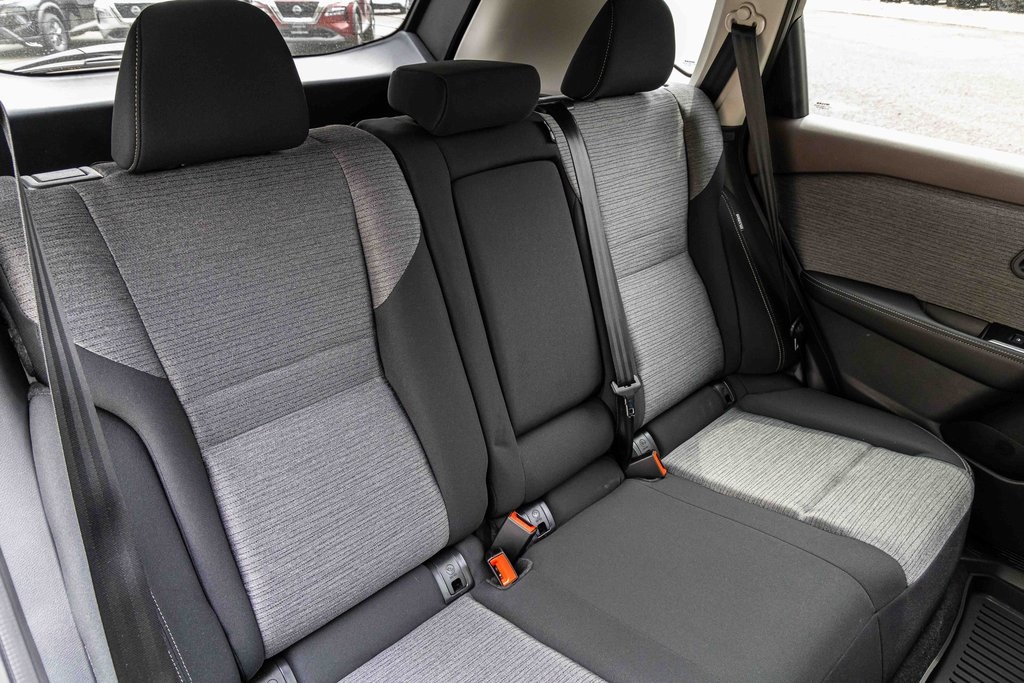 2023 Nissan Rogue SV photo 25