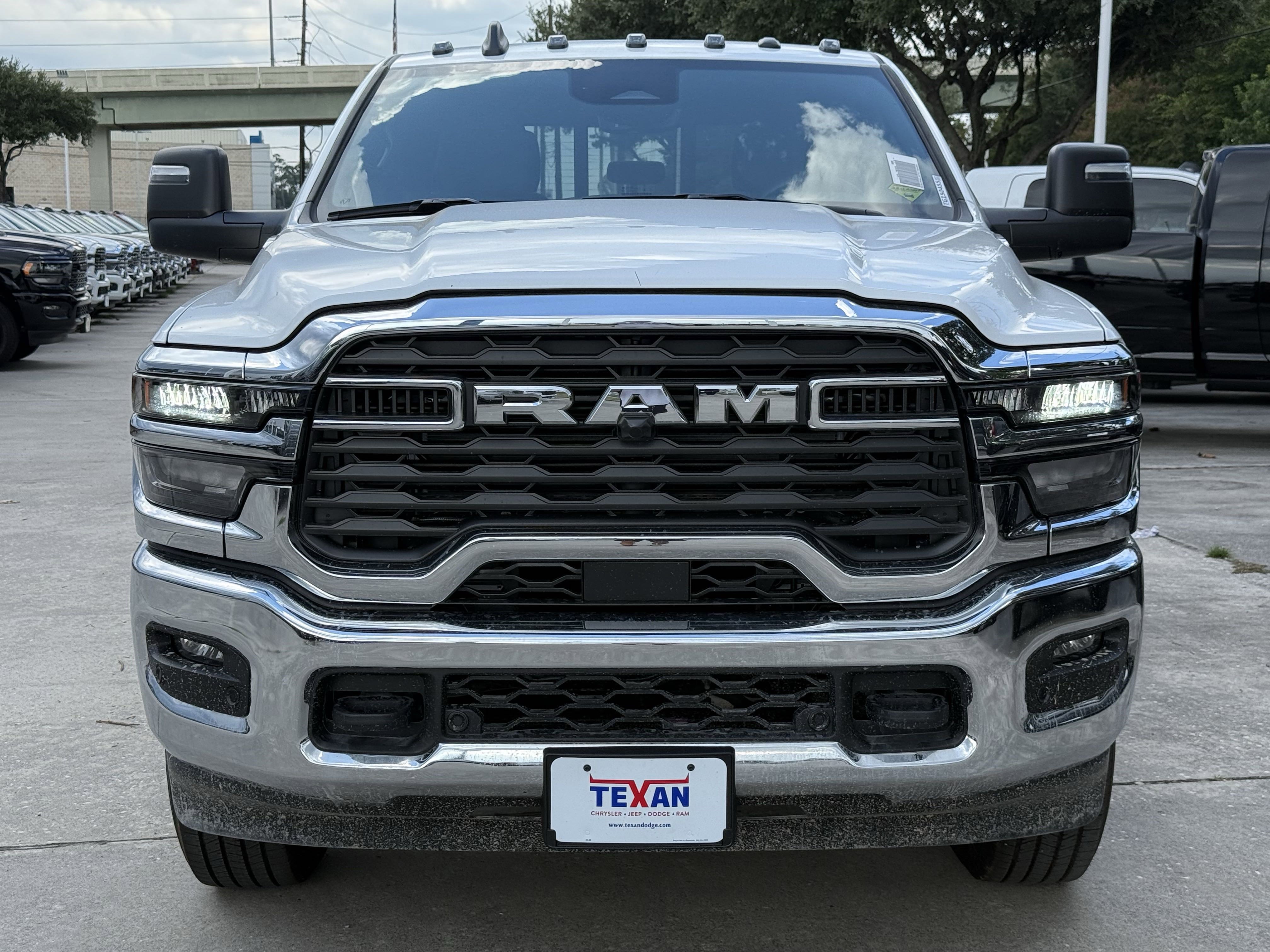 2026 Ram 2500 Tradesman photo 3