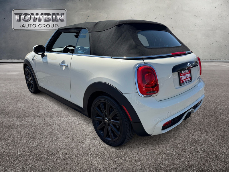 2017 Mini Cooper Convertible S photo 6