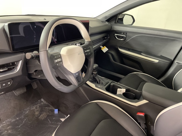 2025 Kia K4 GT-Line photo 20