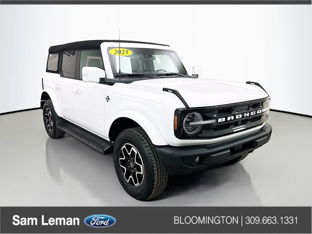 2025 Ford Bronco 4-Door Outer Banks's photo