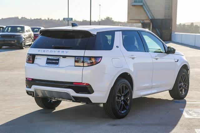 2024 Land Rover Discovery Sport S photo 4