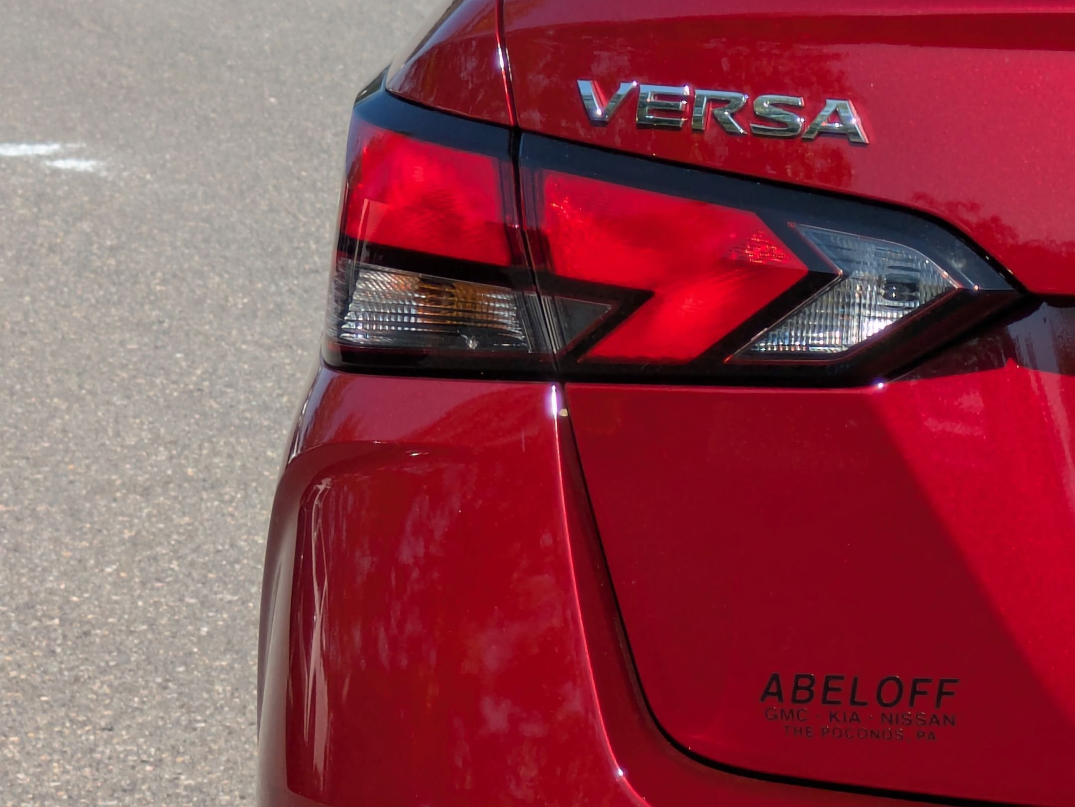 2025 Nissan Versa SV photo 22