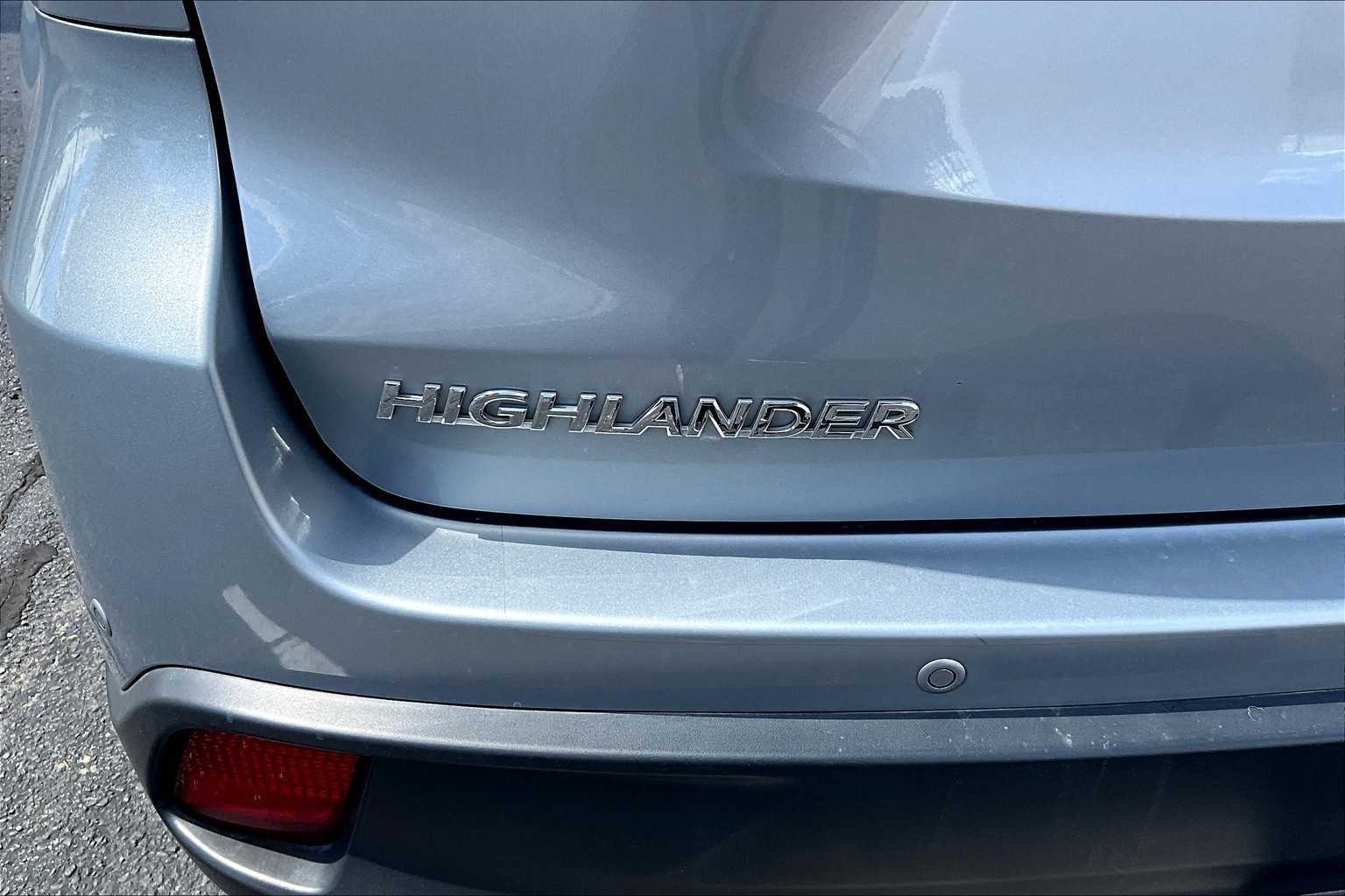 2015 Toyota Highlander Limited photo 9