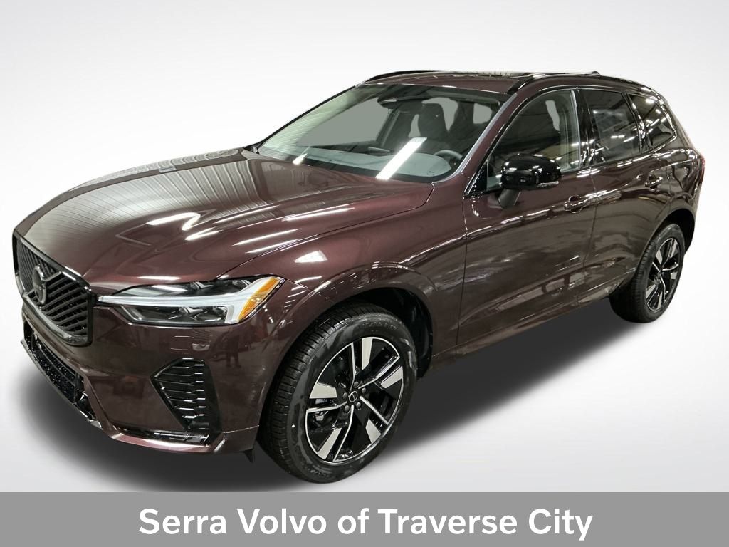 2026 Volvo XC60 Plus's photo