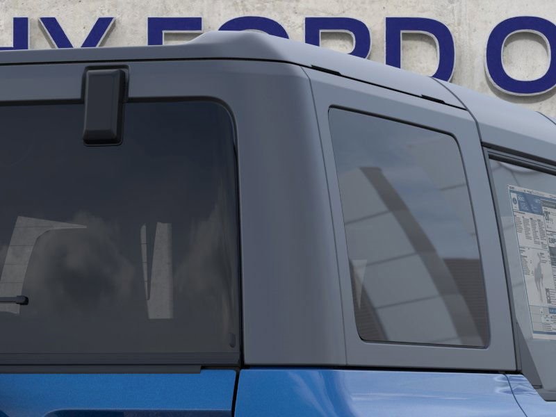 2025 Ford Bronco Base photo 19