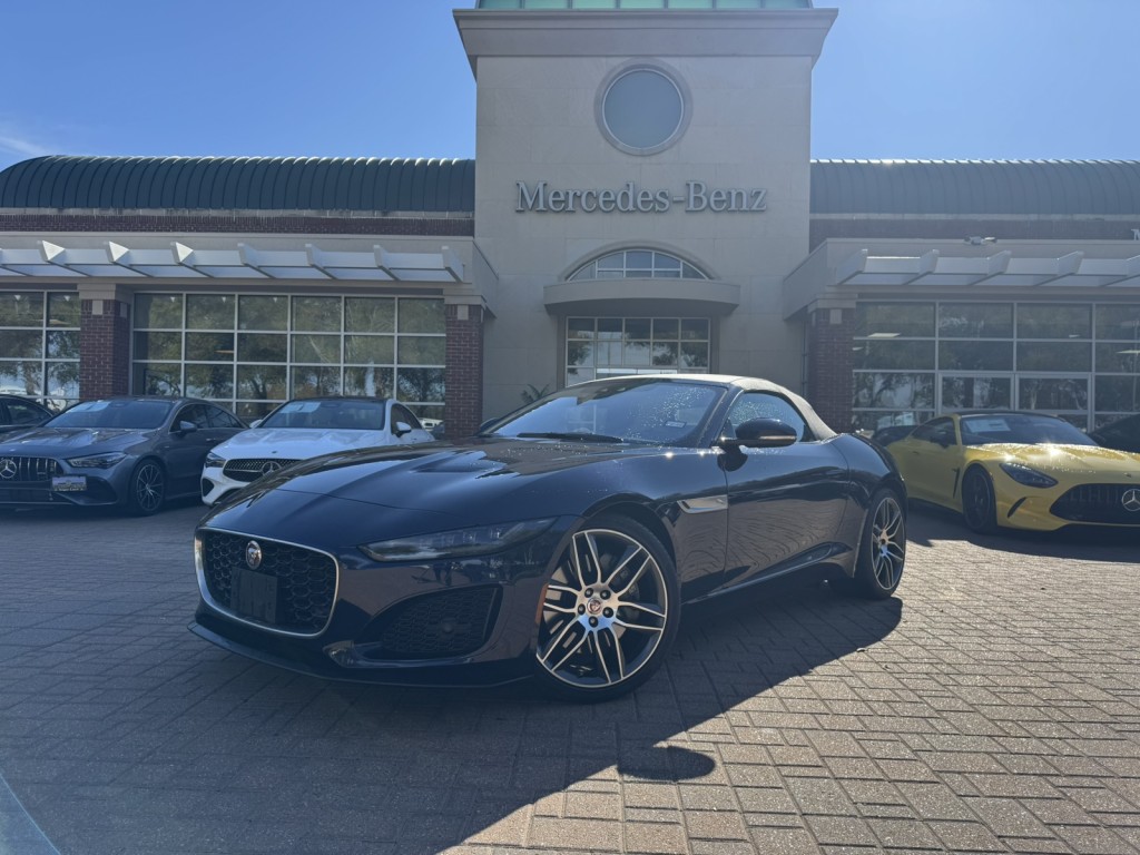 2021 Jaguar F-TYPE Base's photo