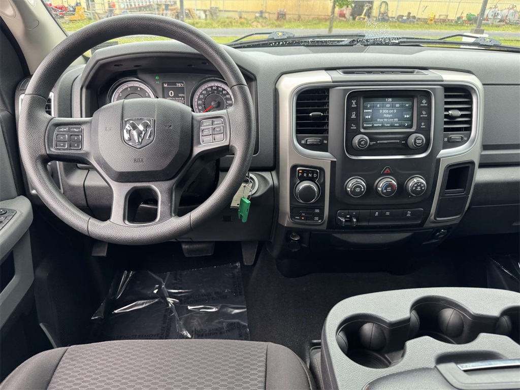 2019 Ram 1500 Classic Warlock photo 16