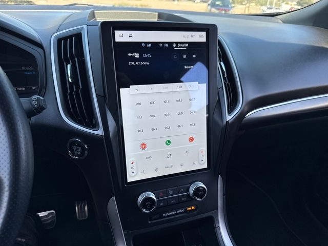 2024 Ford Edge ST photo 7