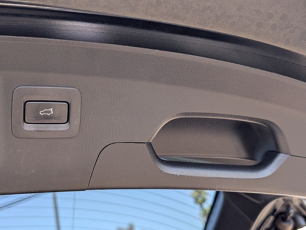 2023 Mazda CX-9 Signature photo 10