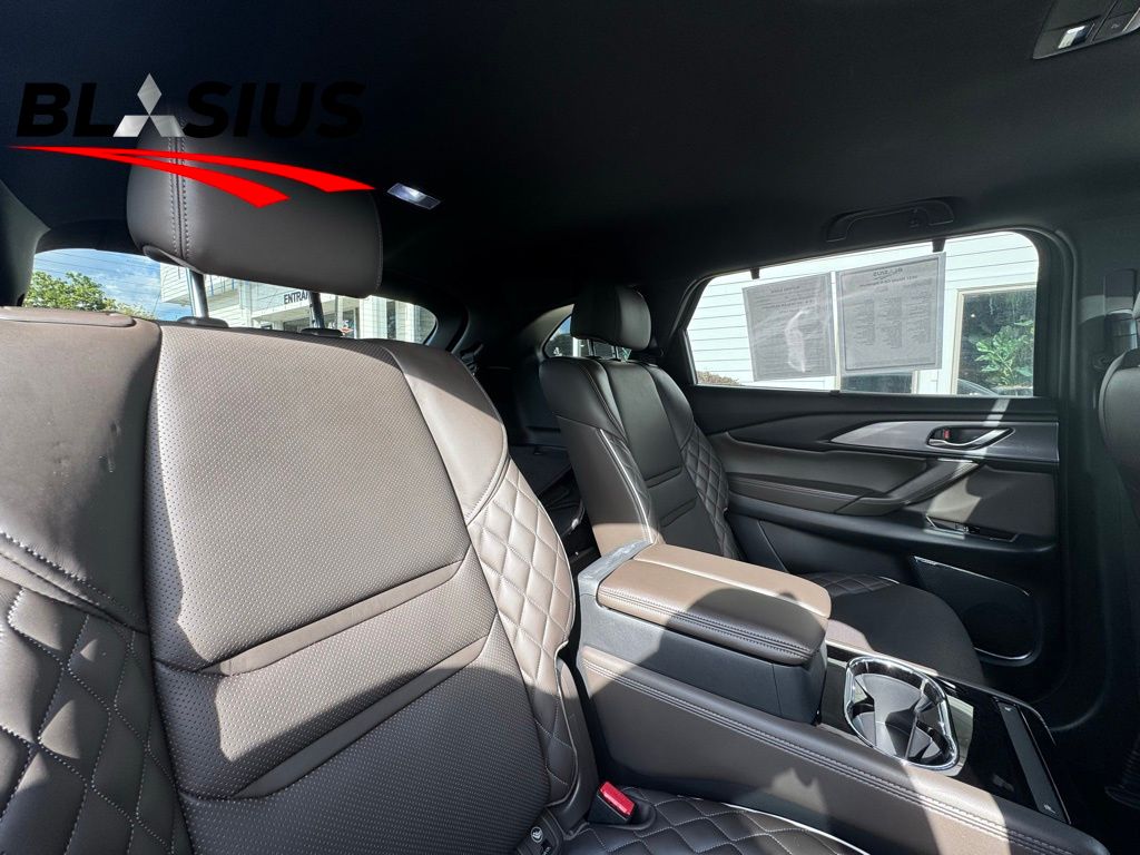 2021 Mazda CX-9 Signature photo 11