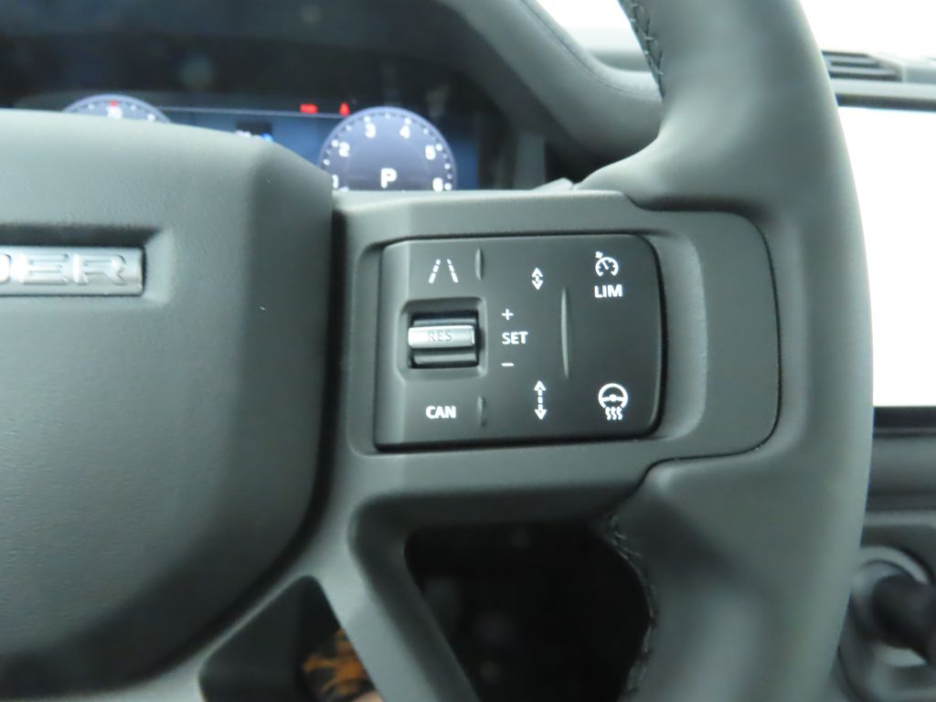 2025 Land Rover Defender 110 S photo 12