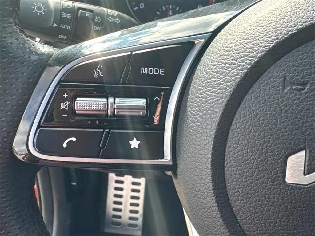 2023 Kia Forte GT-Line photo 23