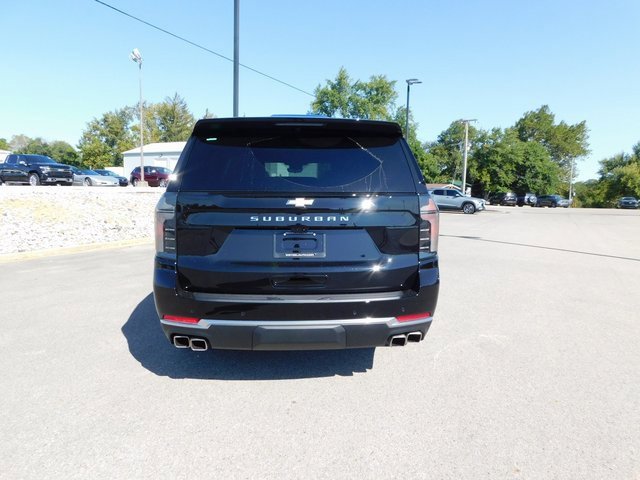 2025 Chevrolet Suburban High Country photo 4