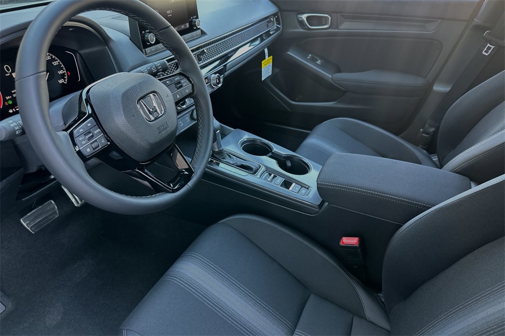 2025 Honda Civic Hatchback Sport photo 10