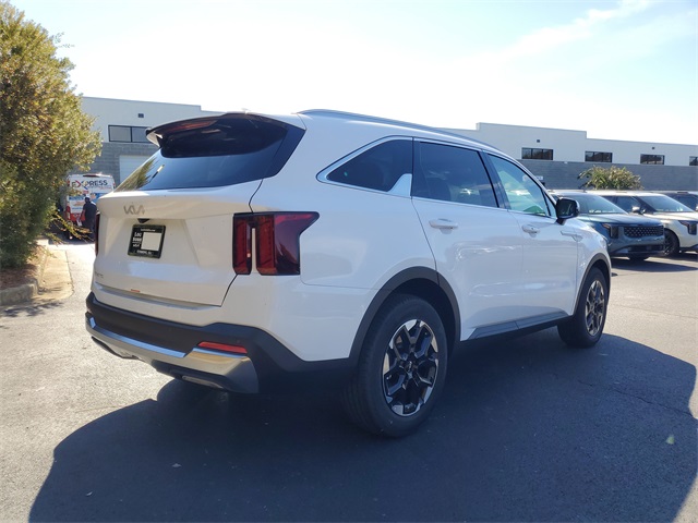 2026 Kia Sorento S photo 3