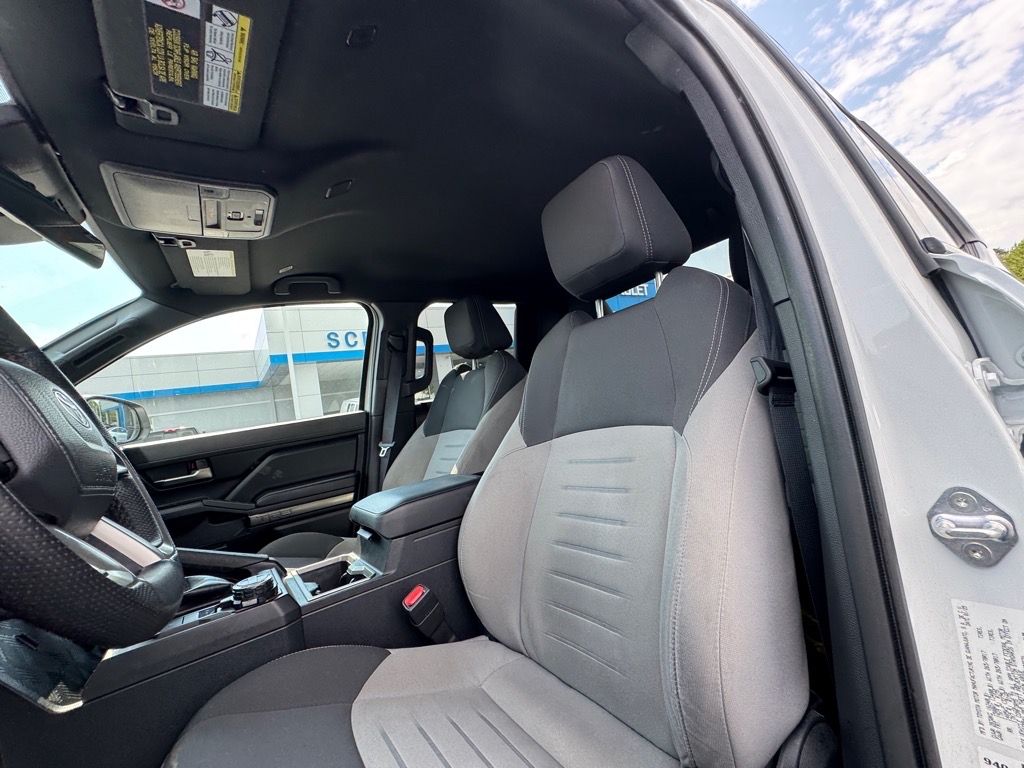 2025 Toyota Tacoma SR5 photo 16