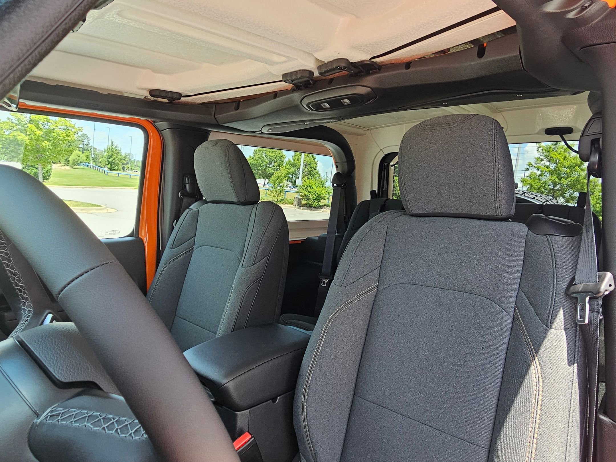 2025 Jeep Wrangler Willys photo 19