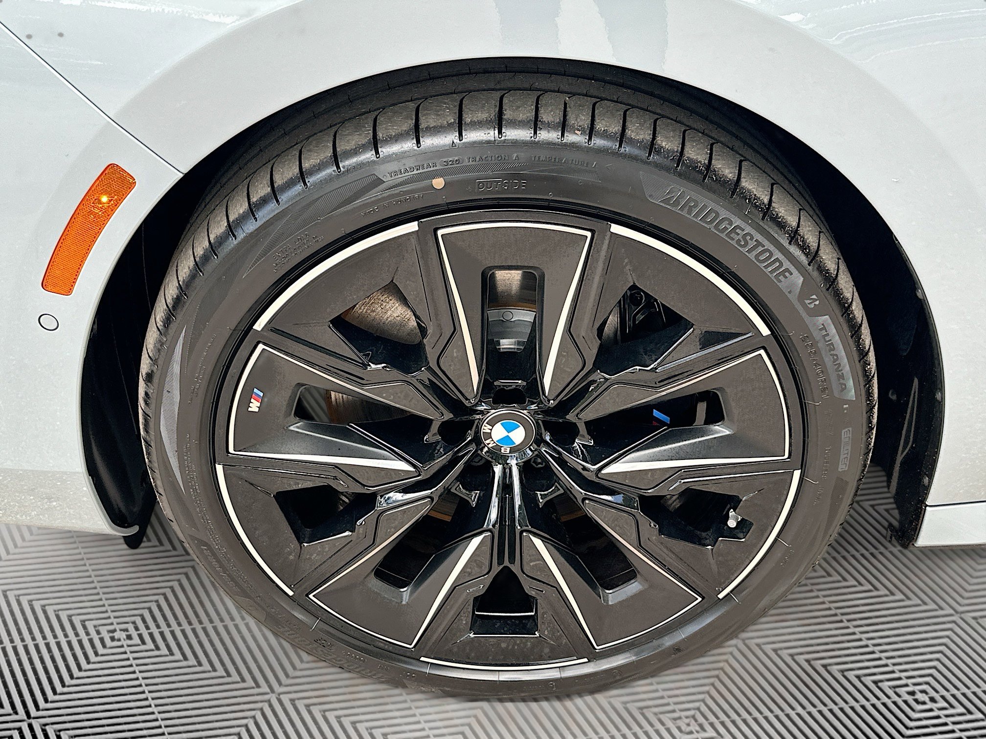 2025 Bmw i7 xDrive60 photo 28
