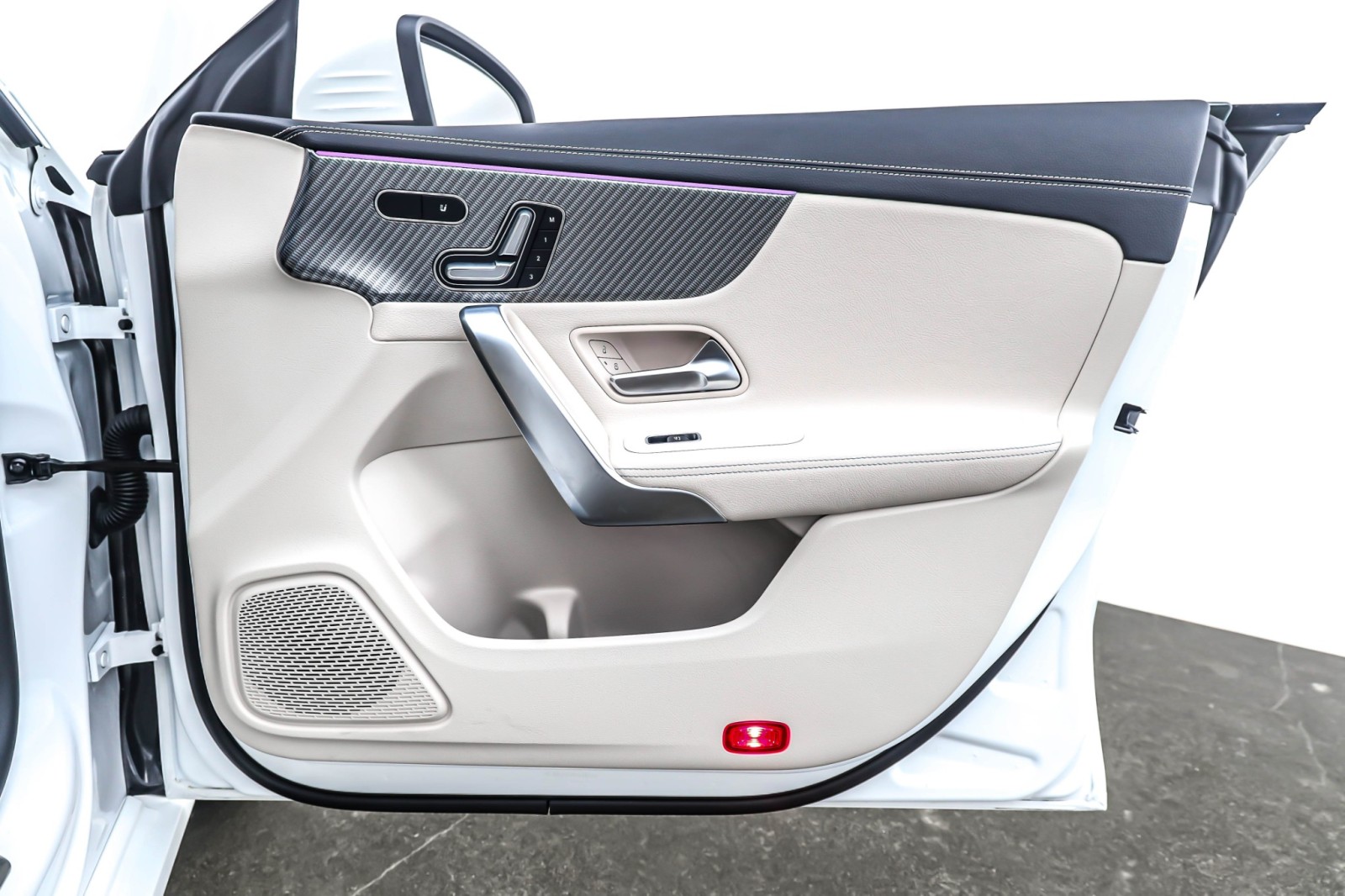 2025 Mercedes Benz CLA 250 photo 23
