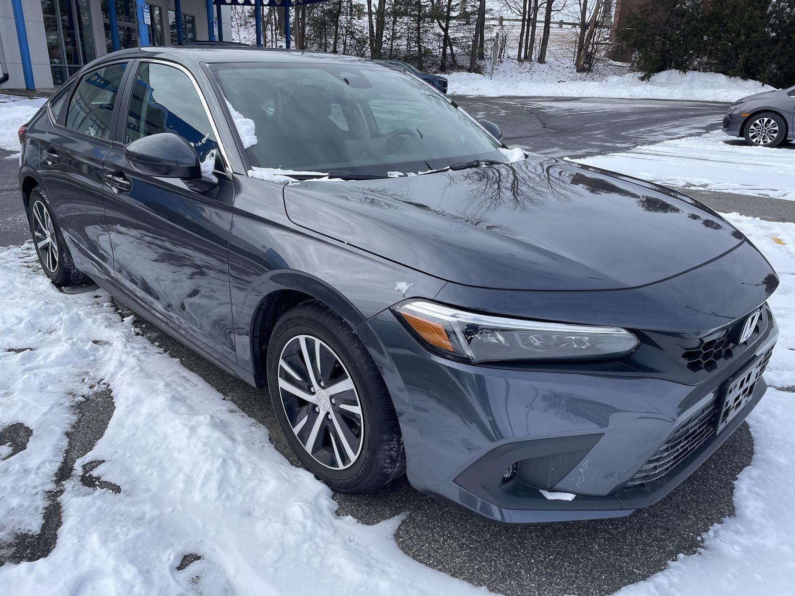 2024 Honda Civic Hatchback LX's photo