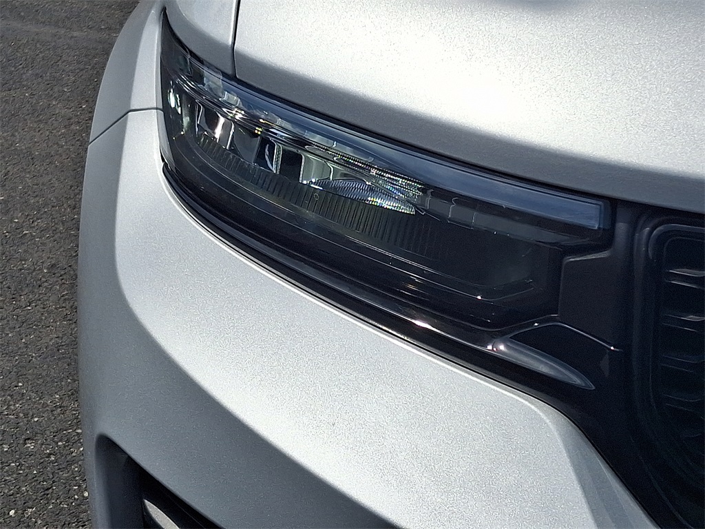 2025 Jeep Grand Cherokee Altitude photo 9