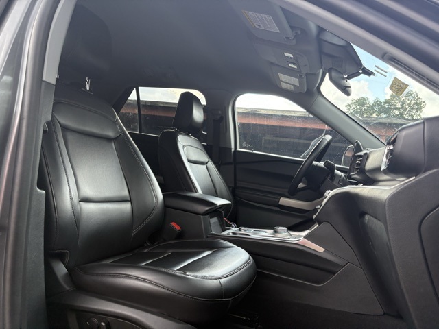2023 Ford Explorer XLT photo 10