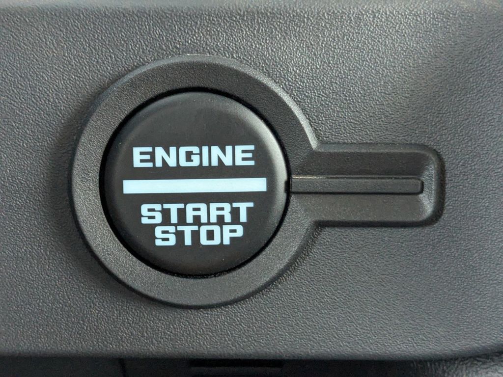 2025 Ford Bronco Outer Banks photo 30