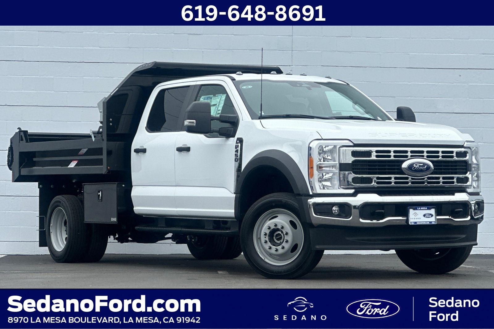 2023 Ford F-450 Super Duty Chassis Cab XL's photo