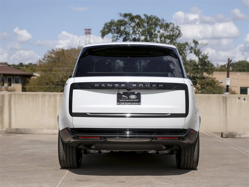 2025 Land Rover Range Rover SE photo 5