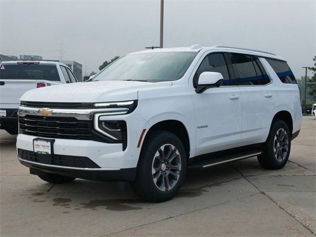 2025 Chevrolet Tahoe LS photo 3