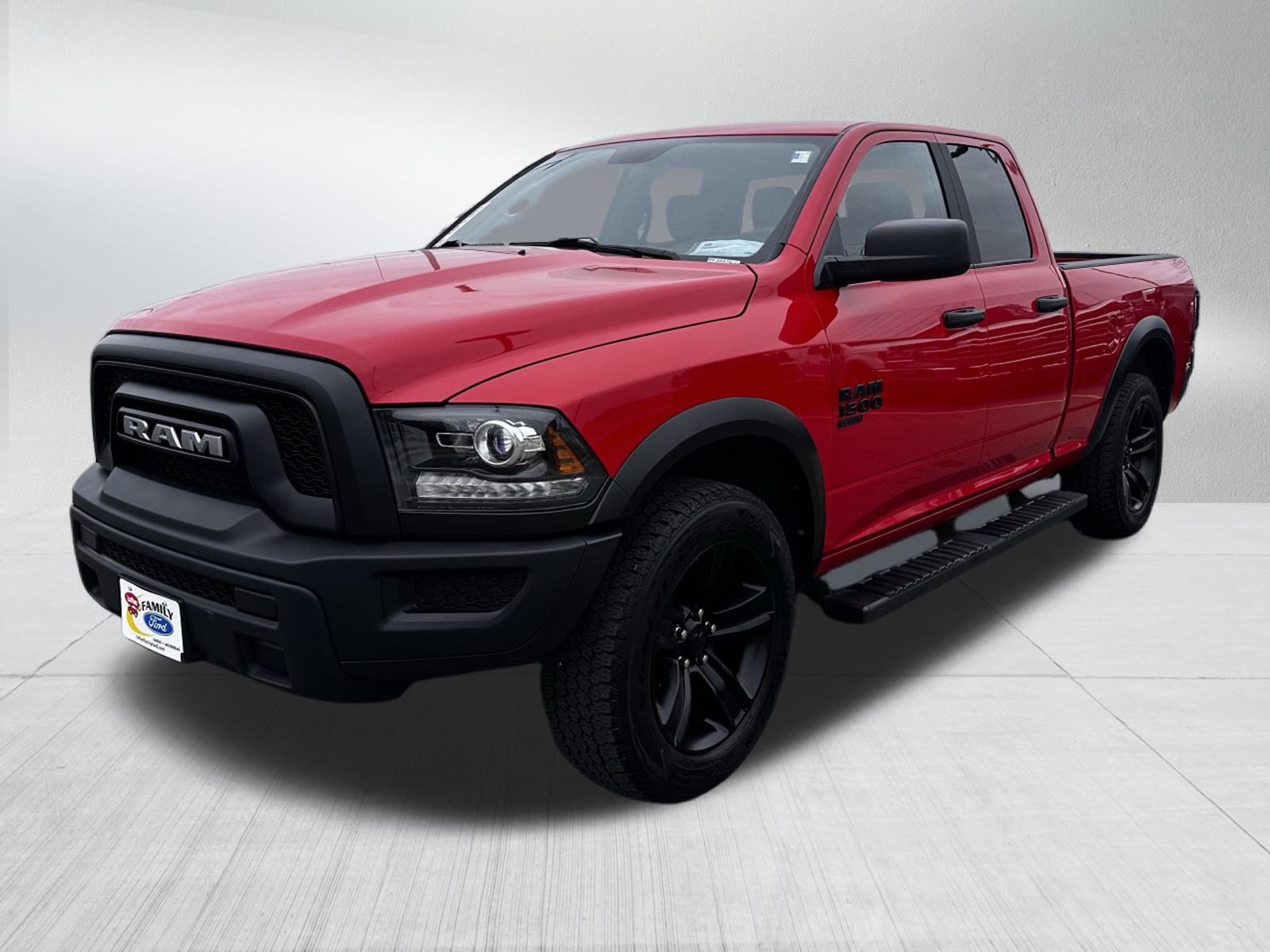 2021 Ram 1500 Classic Warlock photo 3
