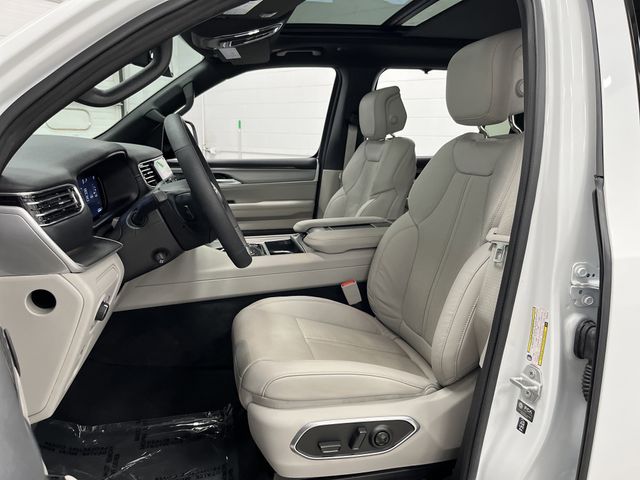 2025 Jeep Wagoneer Series III photo 3