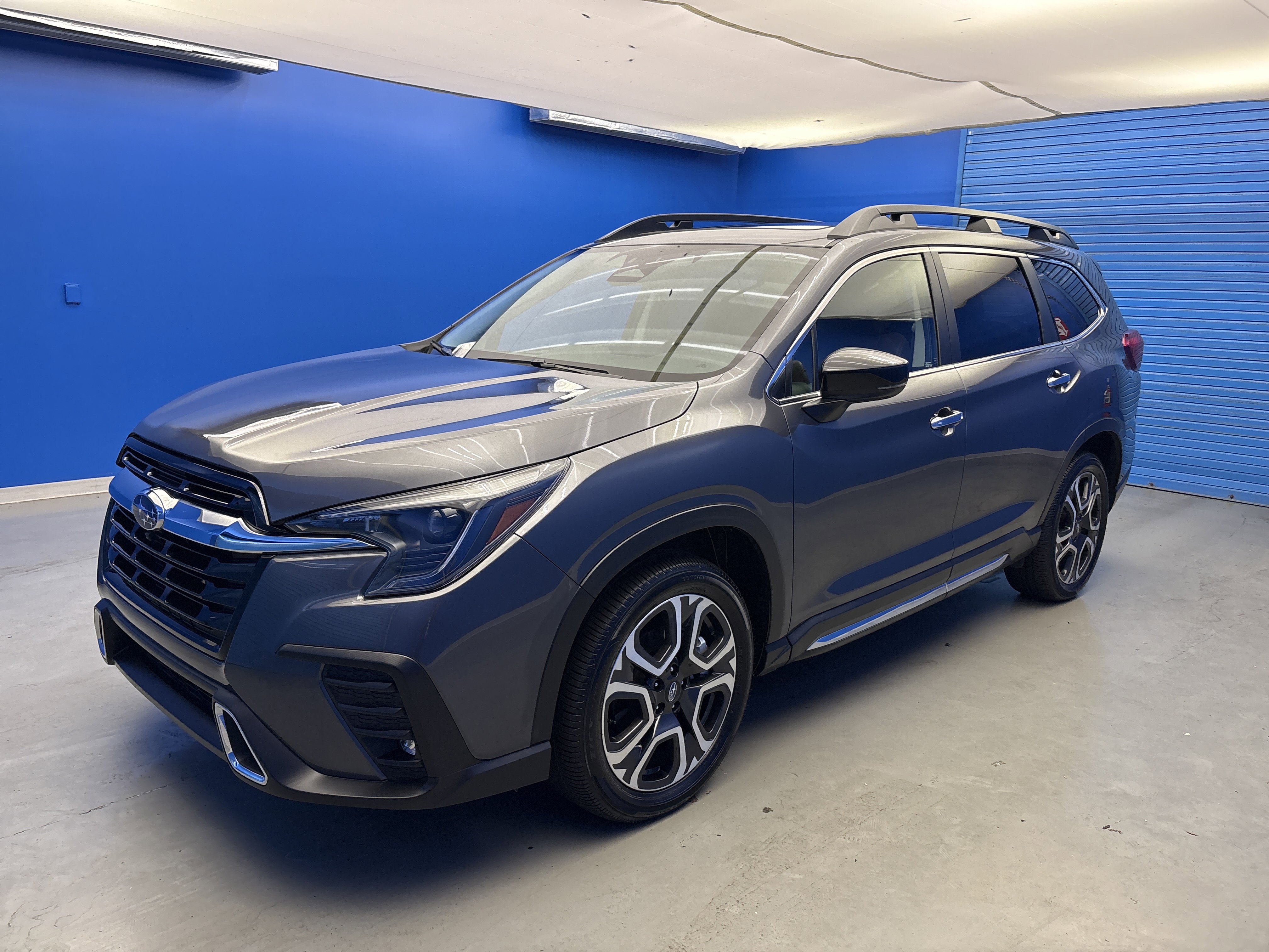 2024 Subaru Ascent Touring photo 3