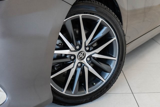 2023 Toyota Camry XLE photo 2