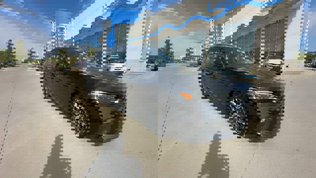 Certified 2024 Honda Civic Touring with VIN 2HGFE1F99RH318765 for sale in Kansas City